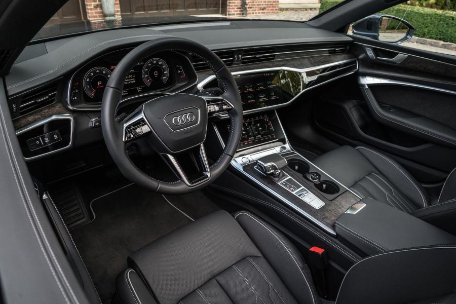 Интерьер Audi A7 Sportback 3.0 TFSI Quattro 2018 года  (NA) (фото 29 из 39)